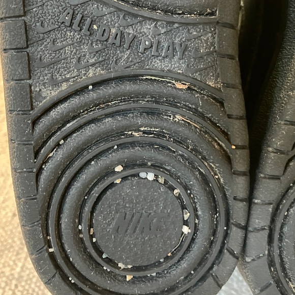 Nike teen size 6Y Black leather  High-Top basketball Sneakers / running shoes - Picture 7 of 16